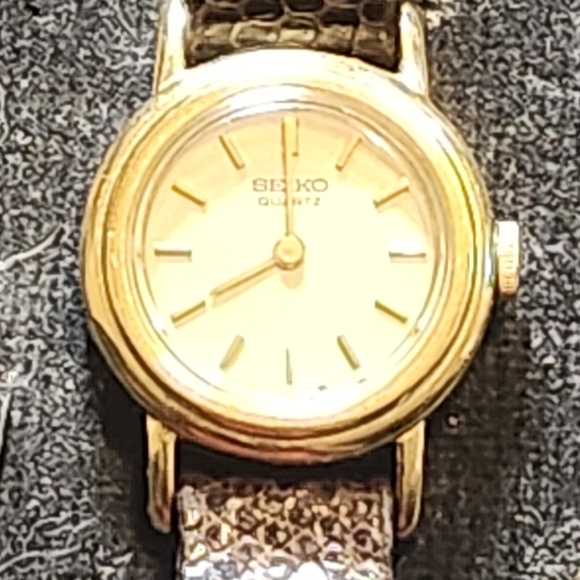 Vintage Y2K Seiko womens watch - Picture 2 of 6